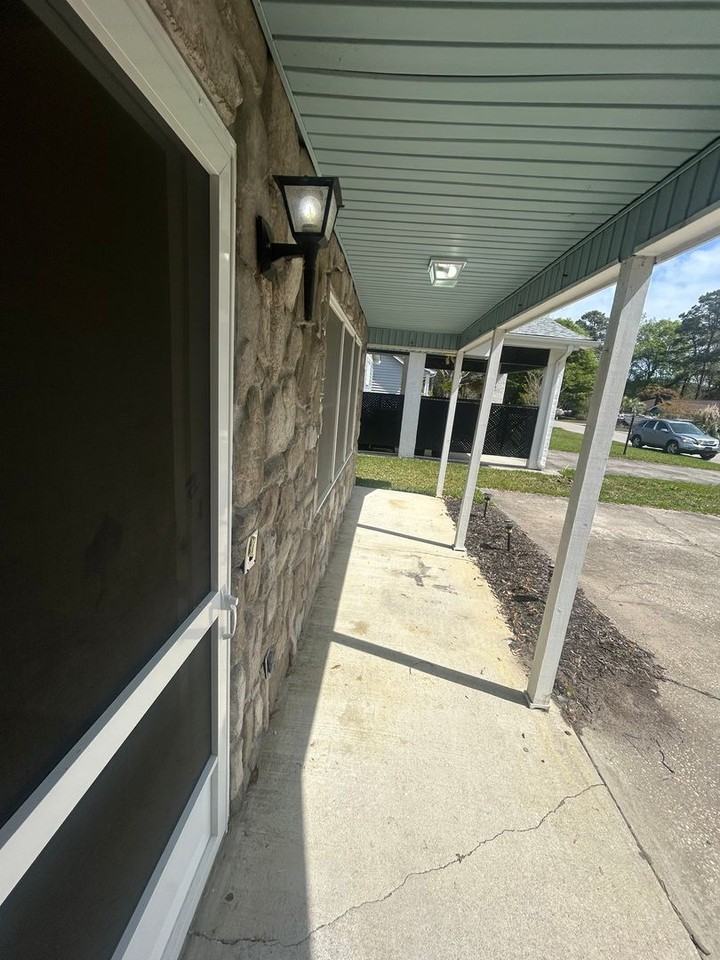 307 Stratford Pl - Photo 3 of 38