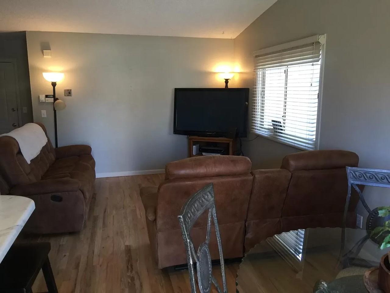 2006 Sonora St - Photo 3 of 10