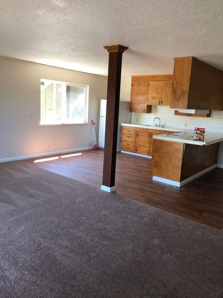 510 Laine St - Photo 5 of 16