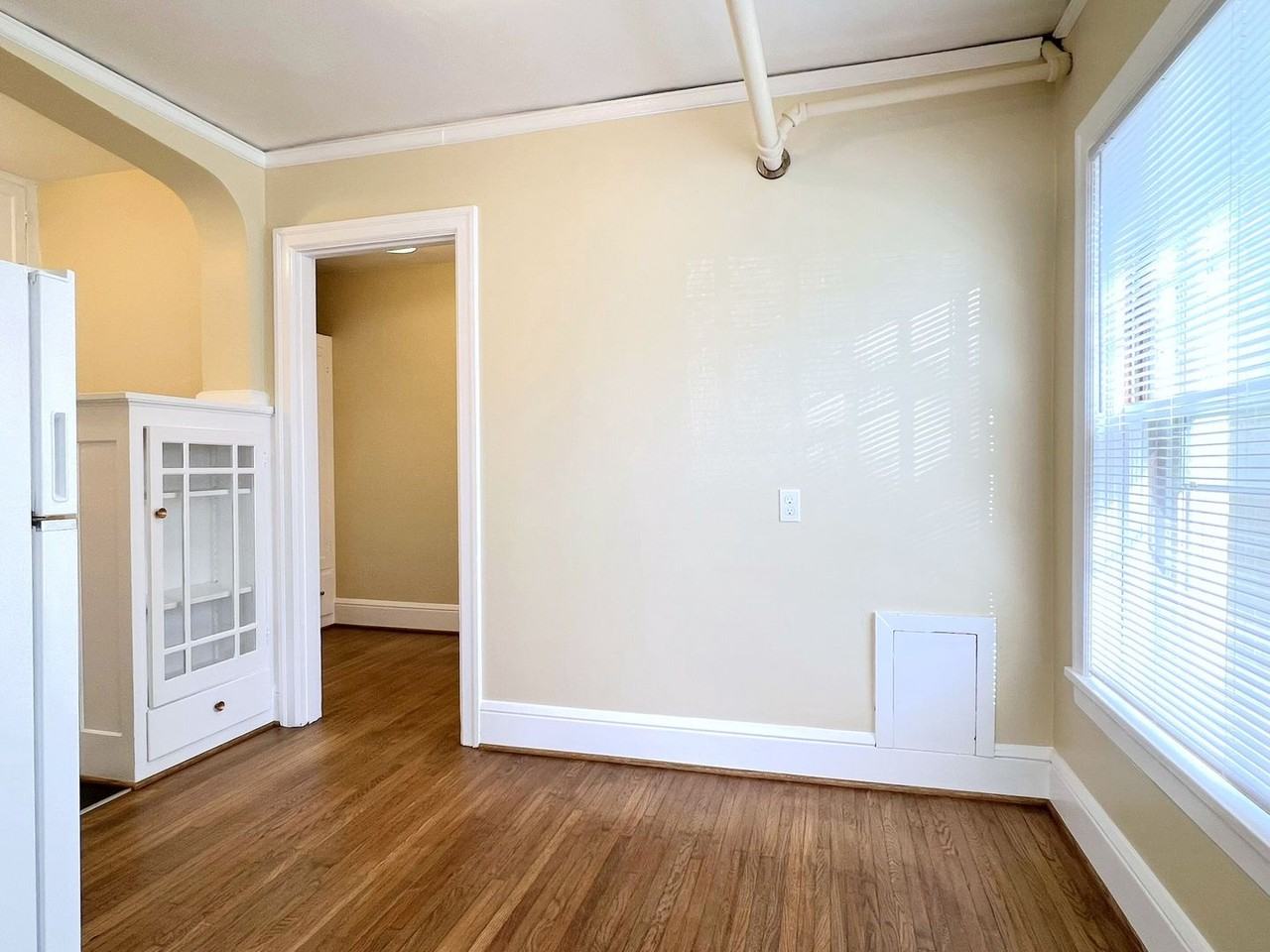 633 - Northrup Apartments - Photo 4 of 21