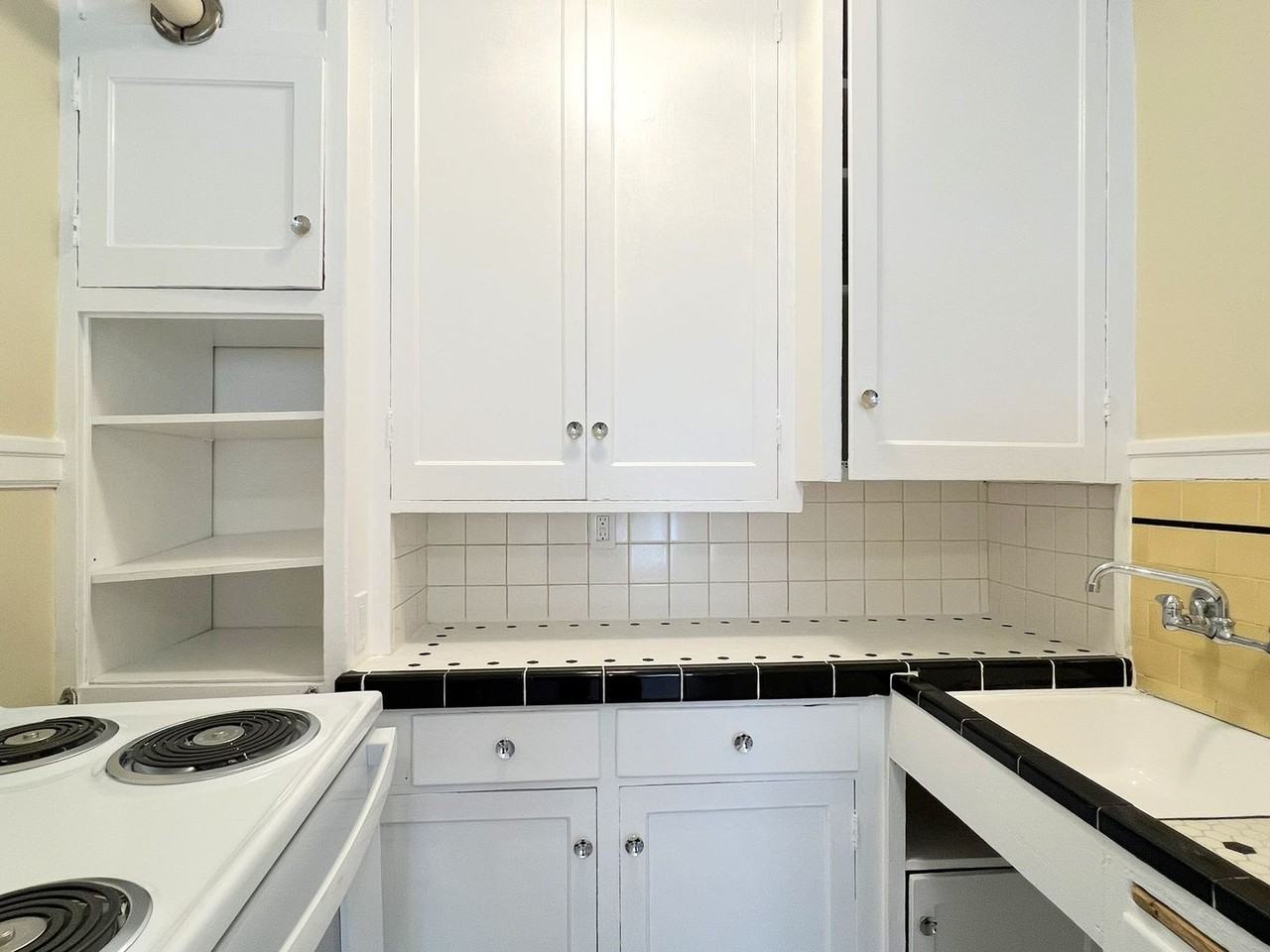 633 - Northrup Apartments - Photo 6 of 21