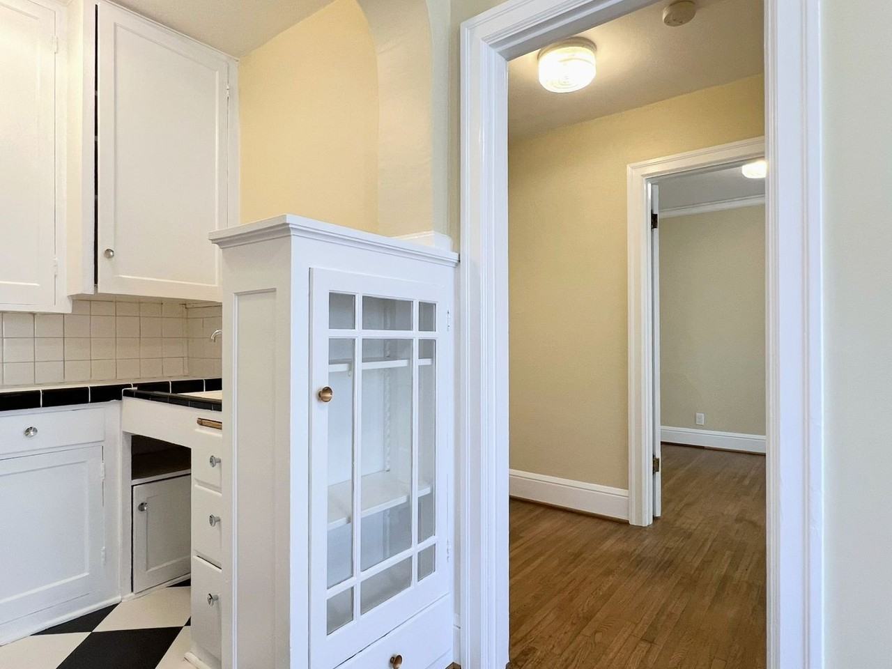 633 - Northrup Apartments - Photo 7 of 21