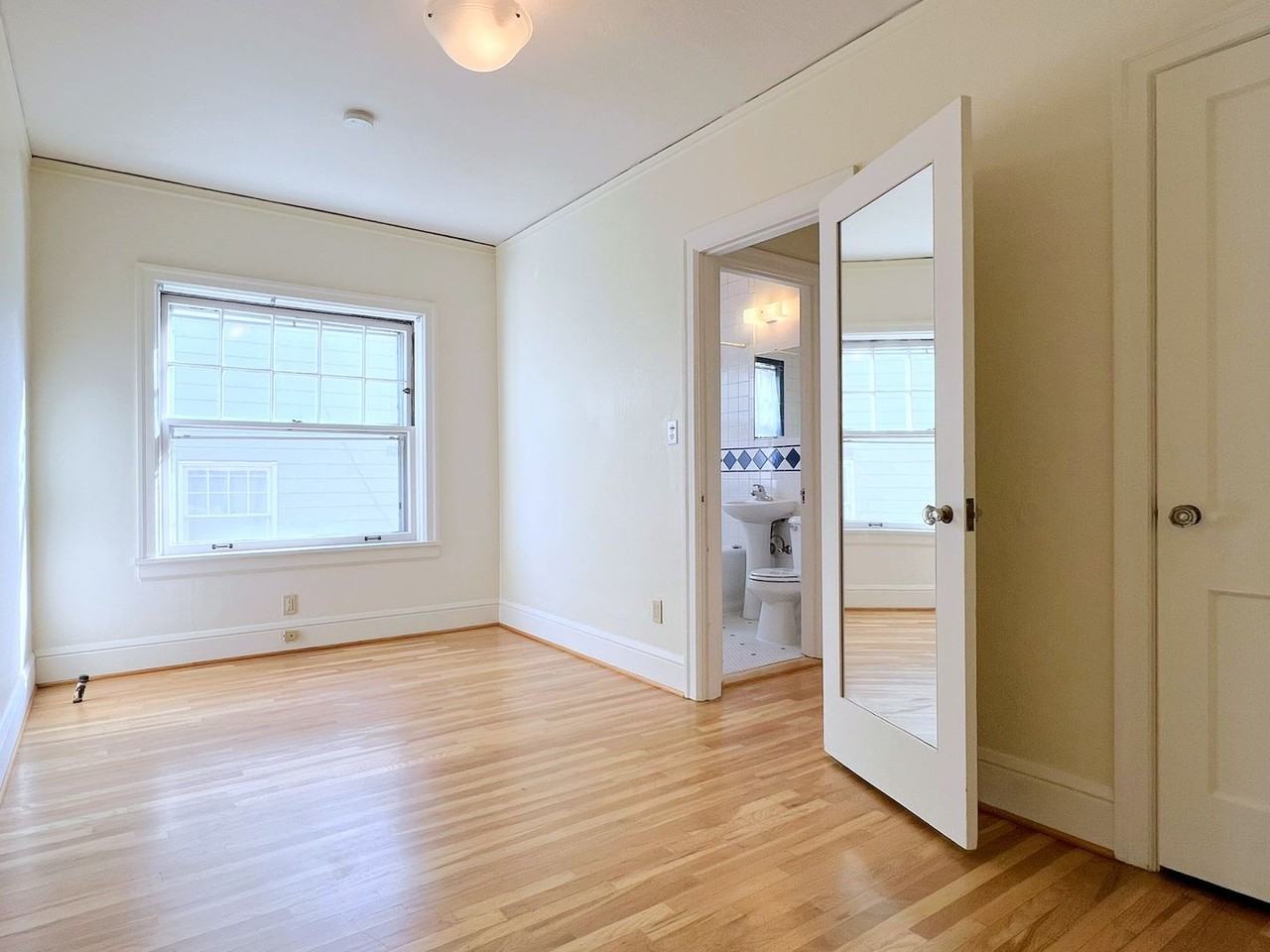 633 - Northrup Apartments - Photo 5 of 8