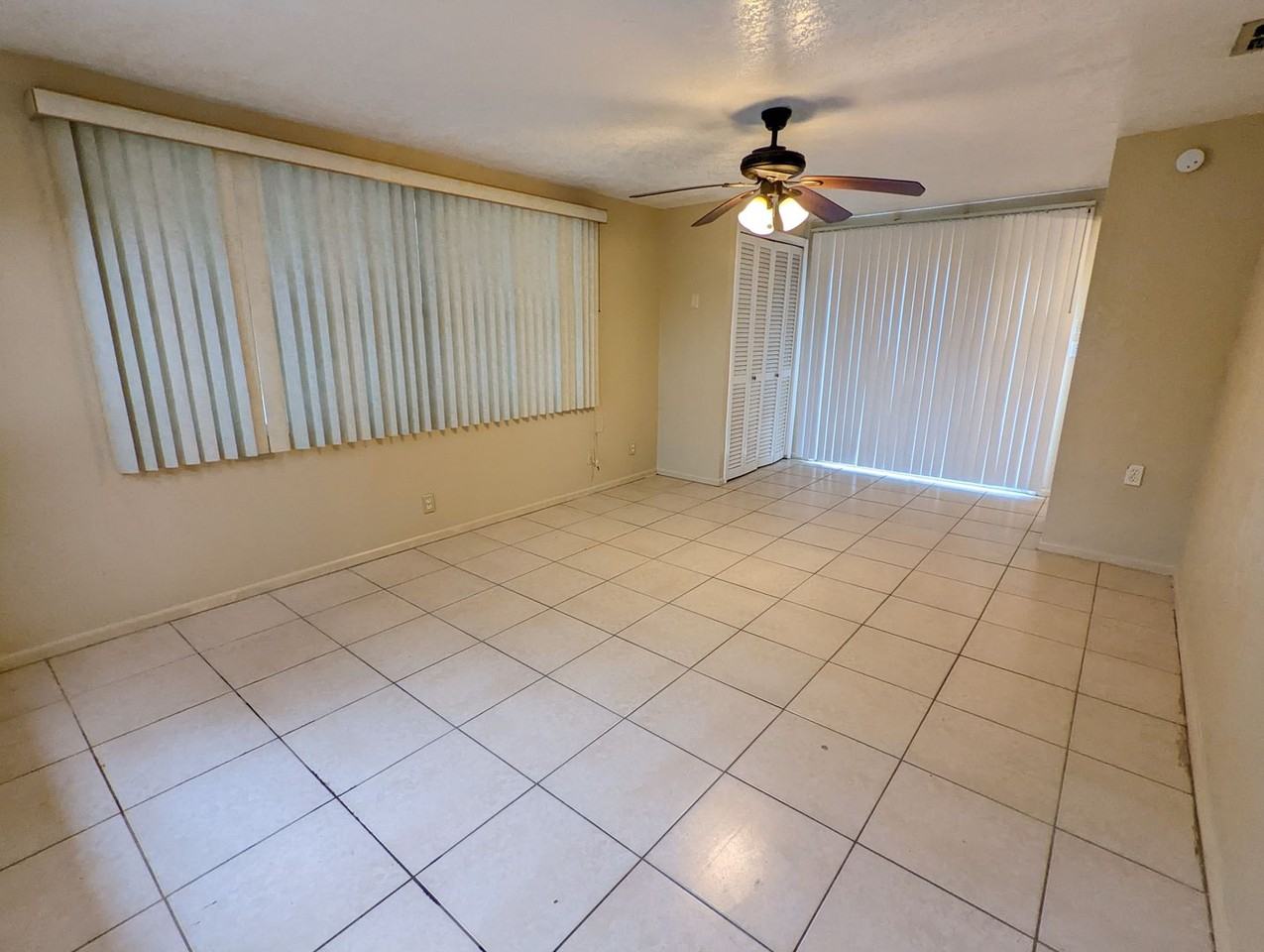 1024 Hilton Ln - Photo 4 of 12