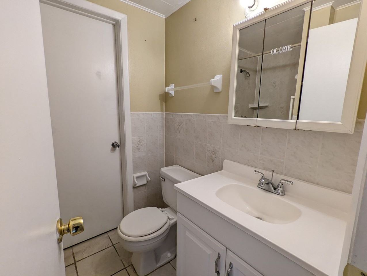 1024 Hilton Ln - Photo 5 of 12