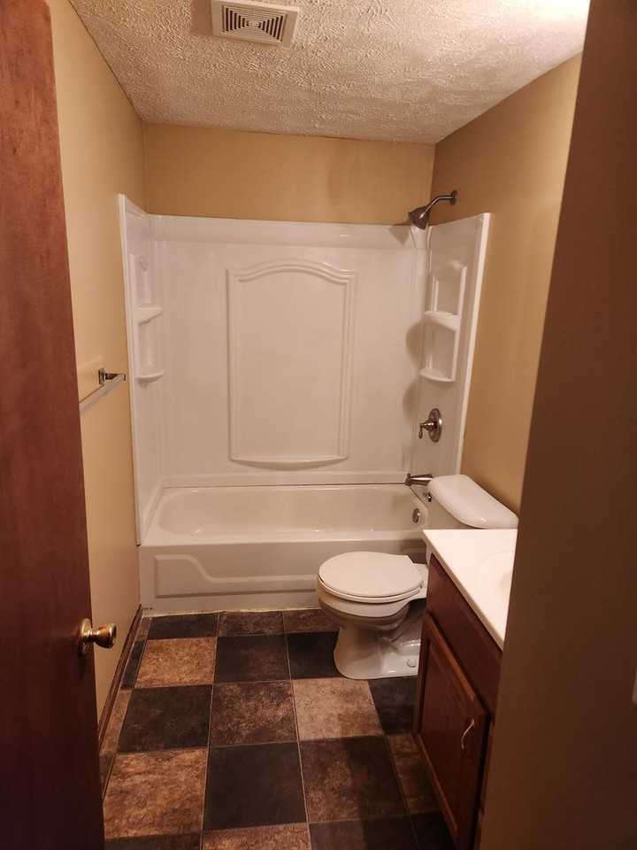 5254 S 49th St - Photo 7 of 12
