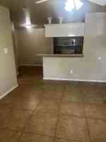 featured image of 1001 E Redbud Ave