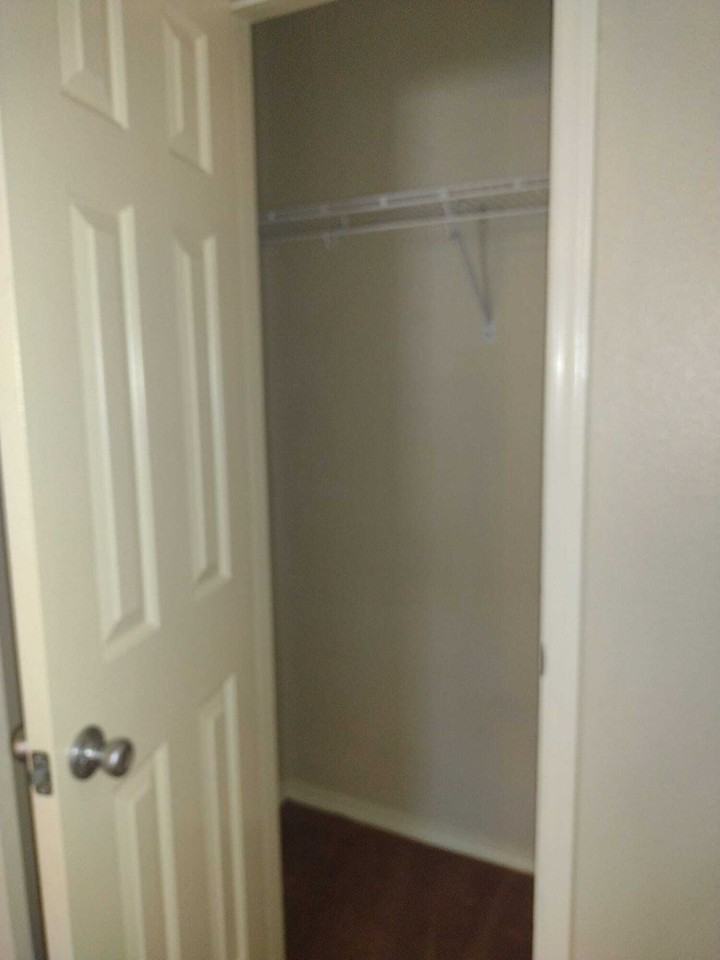 Redbud Place Apartments - Photo 5 of 19