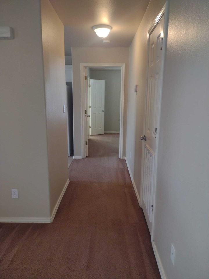 Redbud Place Apartments - Photo 6 of 19
