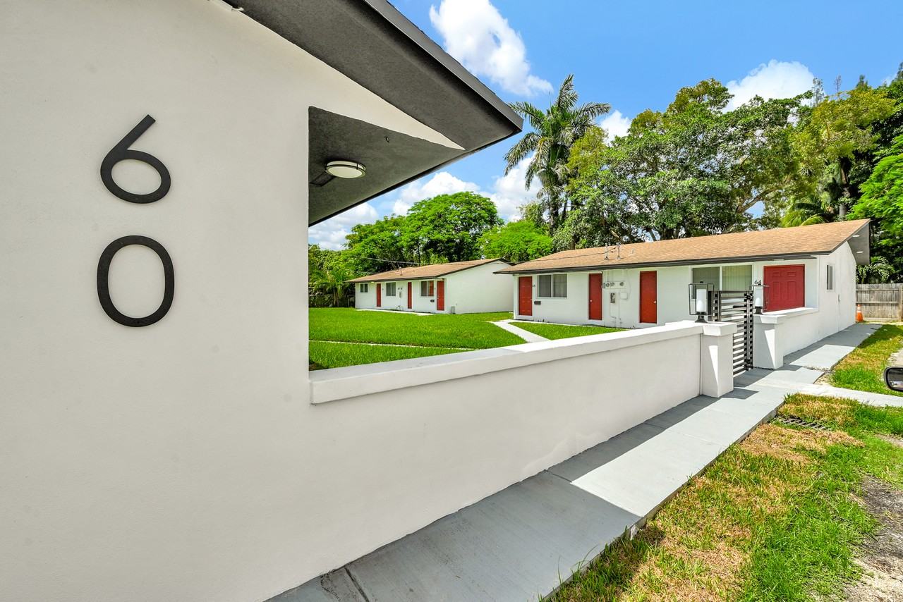 60 Northwest 161st Street - Photo 4 of 13