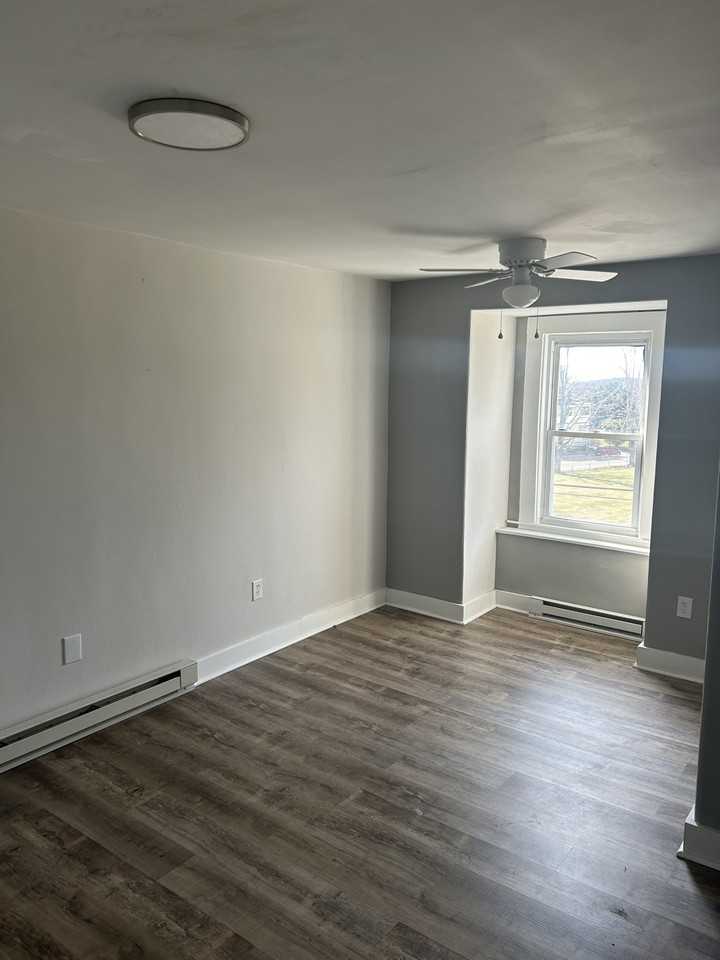 213-215 Providence Street- Putnam - Photo 4 of 6