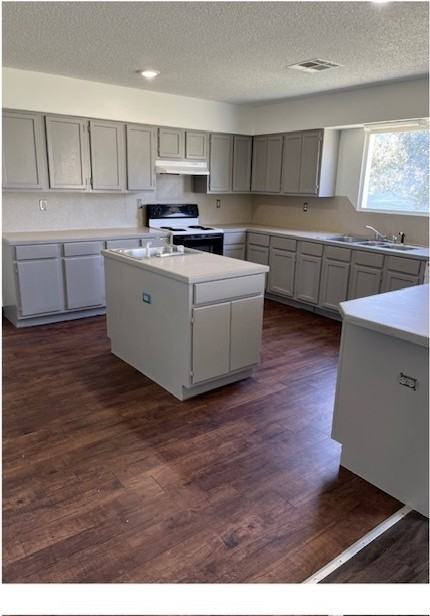 105 East 32nd Avenue - Photo 3 of 7
