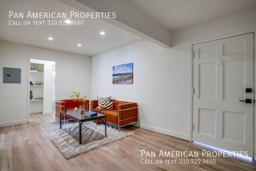 2466 Cedar Ave - Photo 6 of 29