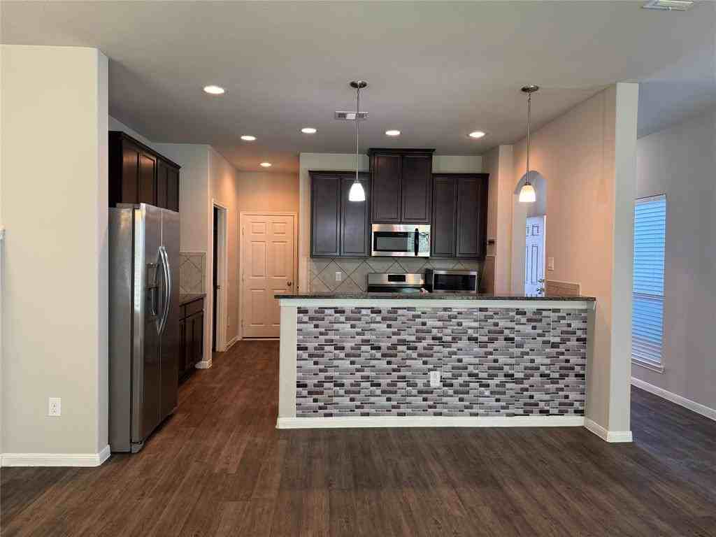 149 Camelot Place Court - Photo 3 of 23