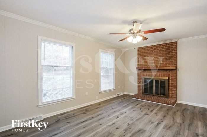 8300 Nathanael Greene Ln - Photo 3 of 15