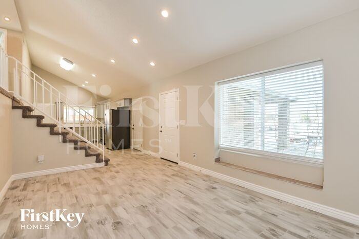 4450 W Meggan Pl - Photo 2 of 15