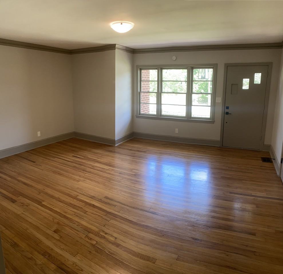 552 Mellview Ave Sw #NA - Photo 3 of 32