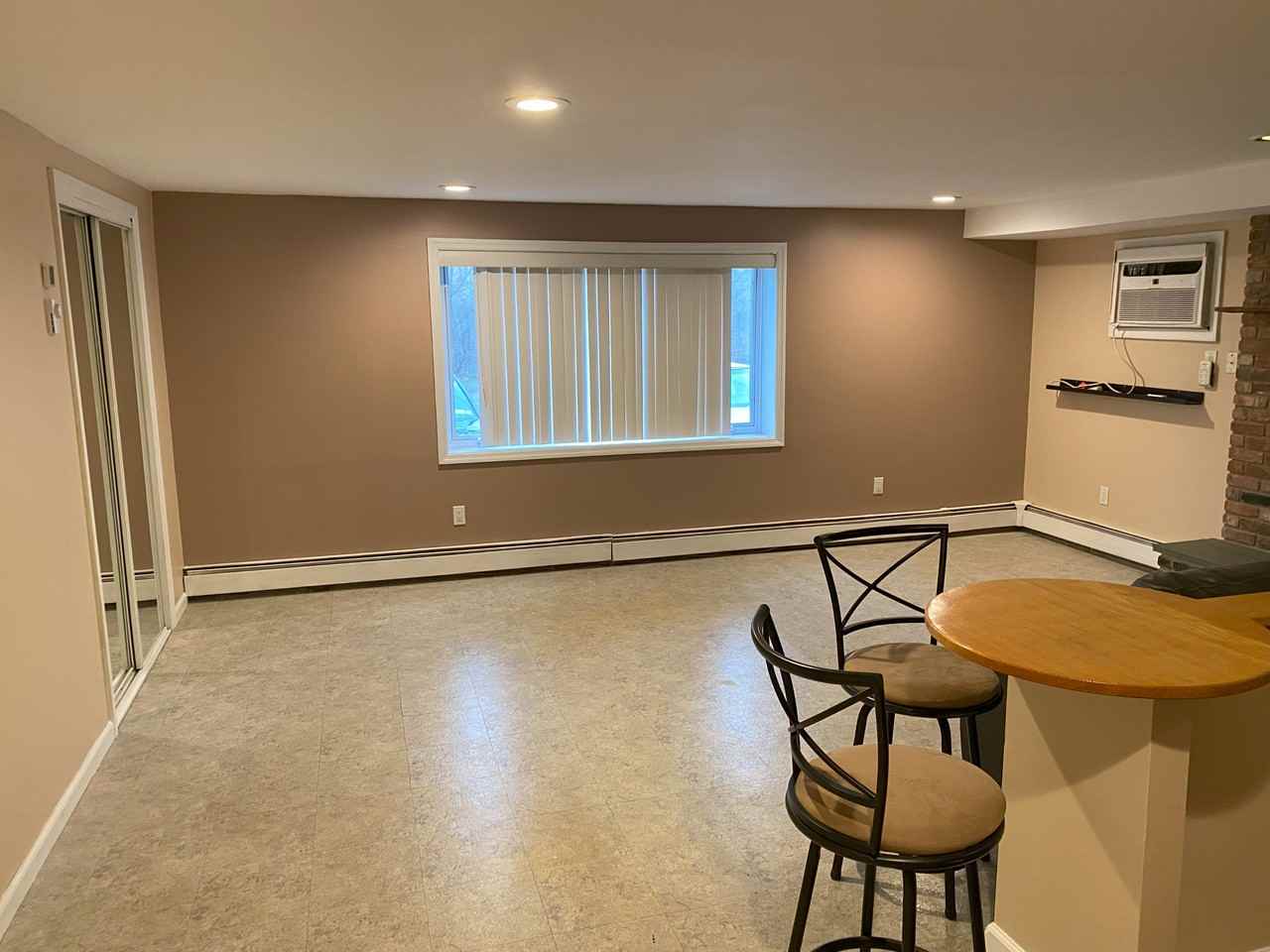 68 Terrehans Ln - Photo 2 of 8