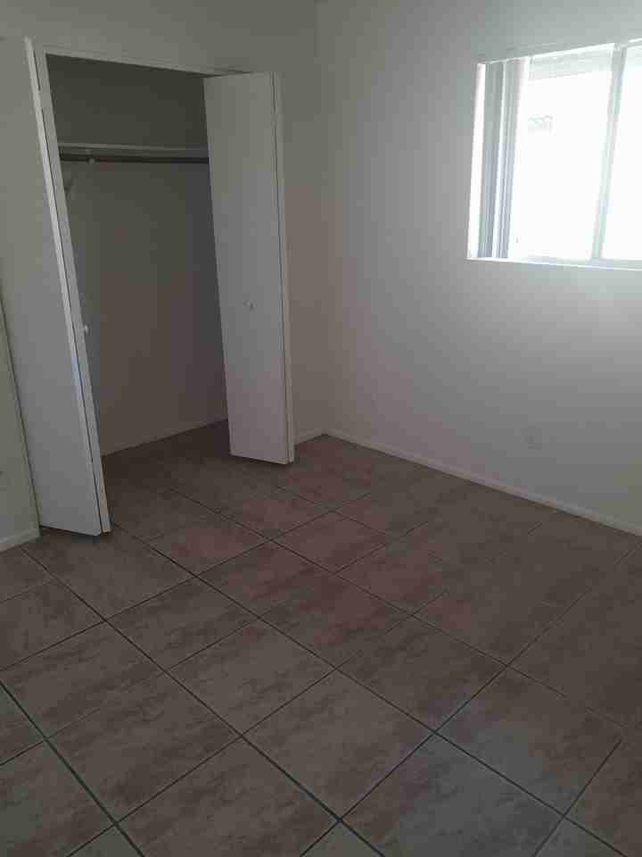 2240 W Belmont Ave - Photo 5 of 5
