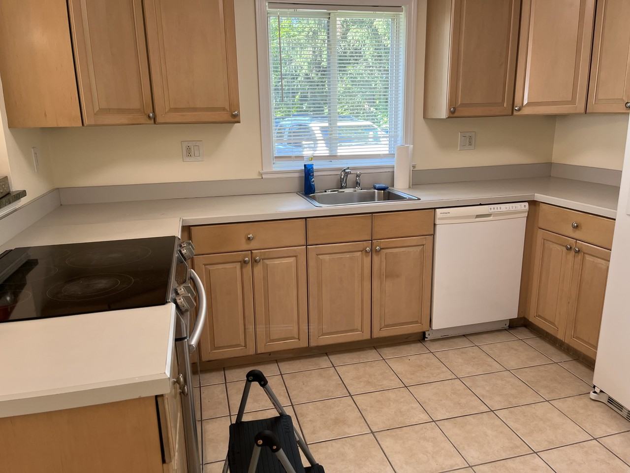 23 Elmwood Ave #1 - Photo 3 of 28
