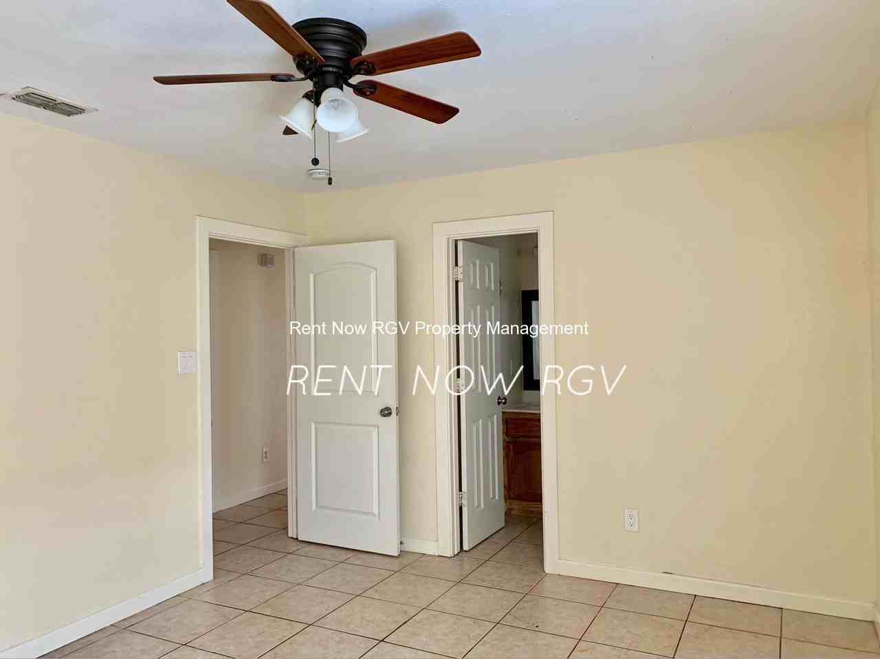 800 W Bronze Dr #2 - Photo 4 of 6