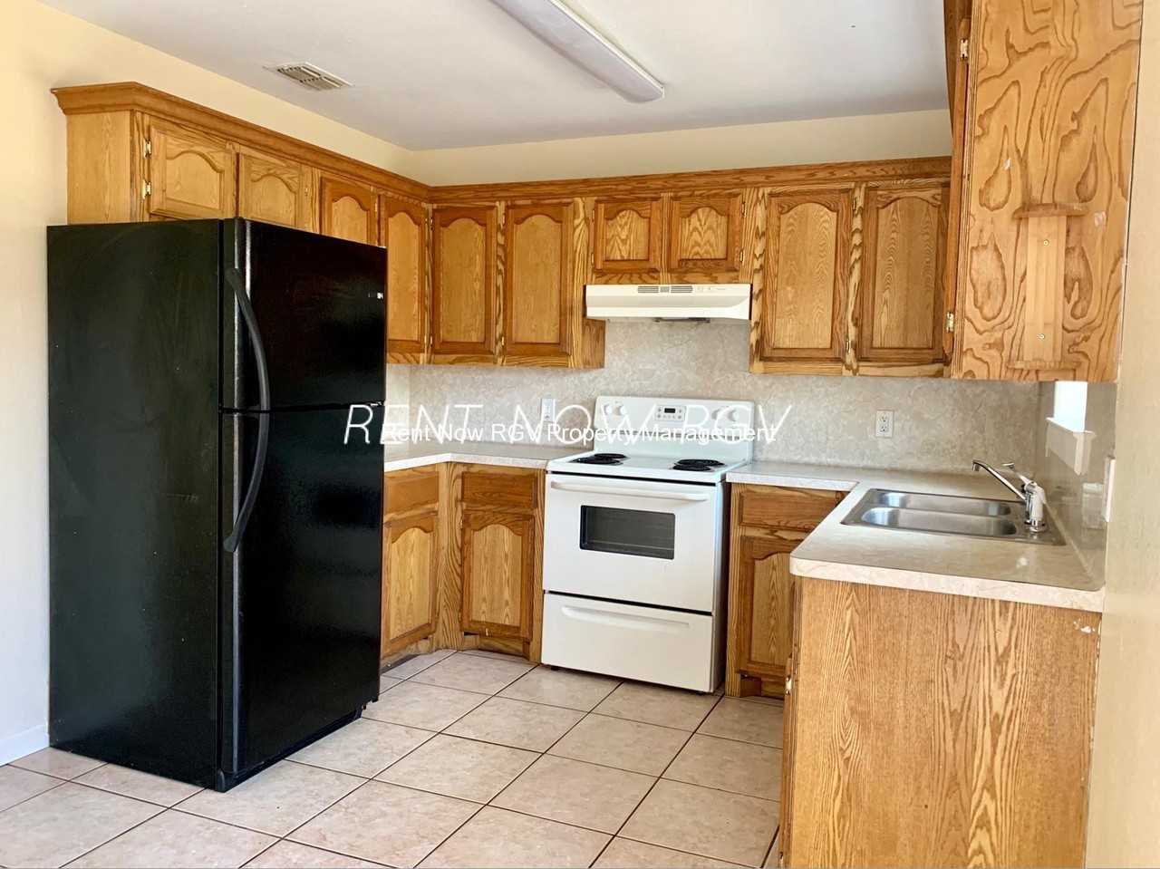 800 W Bronze Dr #2 - Photo 6 of 6