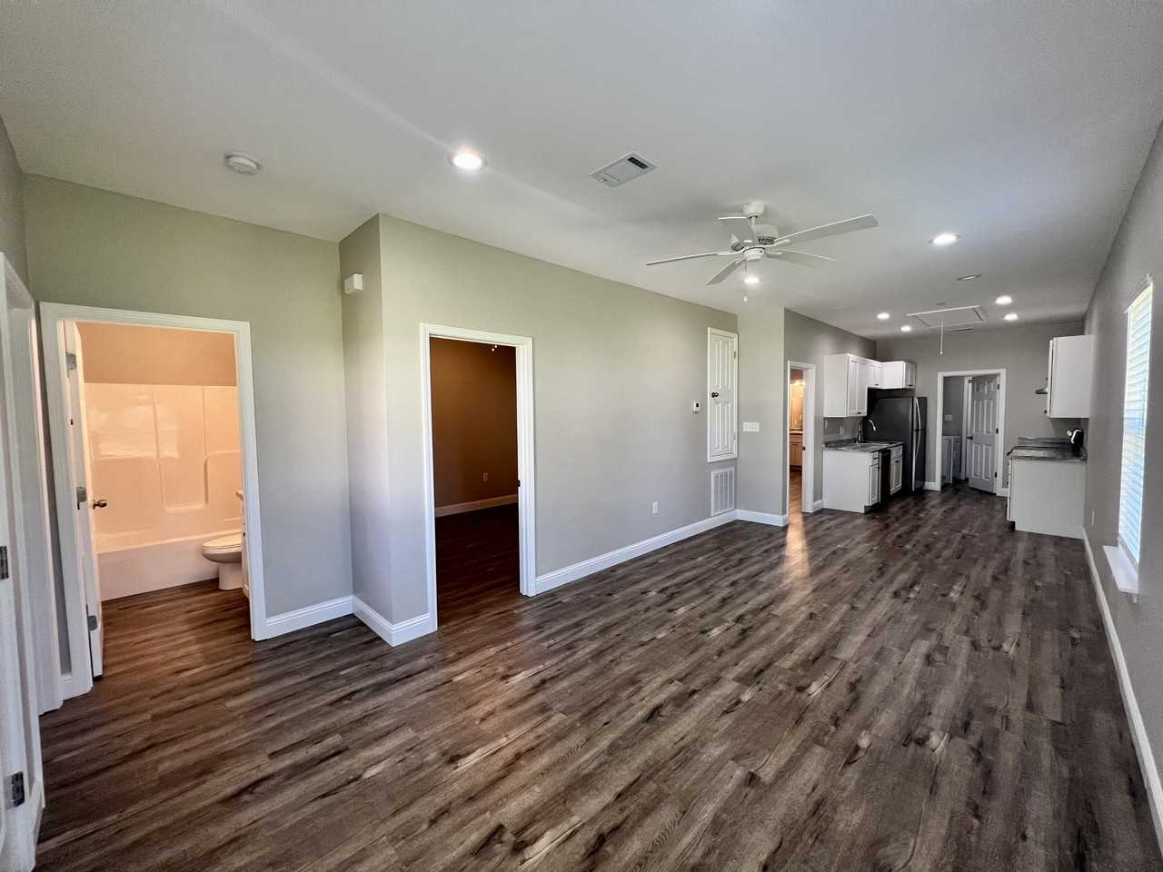 13585 Laurel Oaks Ln #NA - Photo 2 of 15