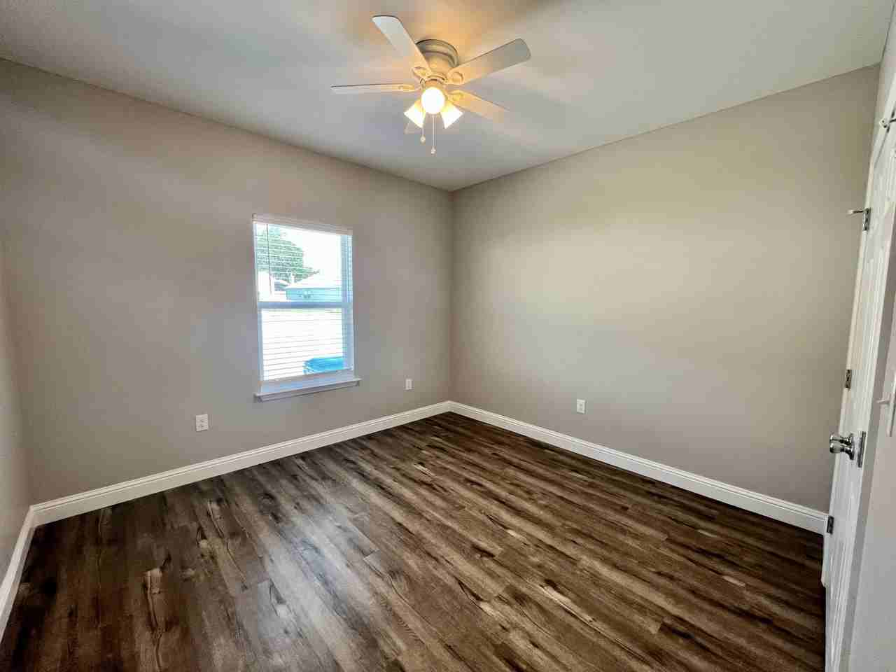 13585 Laurel Oaks Ln #NA - Photo 4 of 15