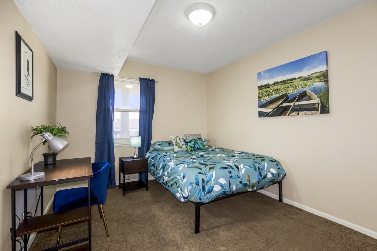 13861 E 35th Street Ct S #B - Photo 3 of 12