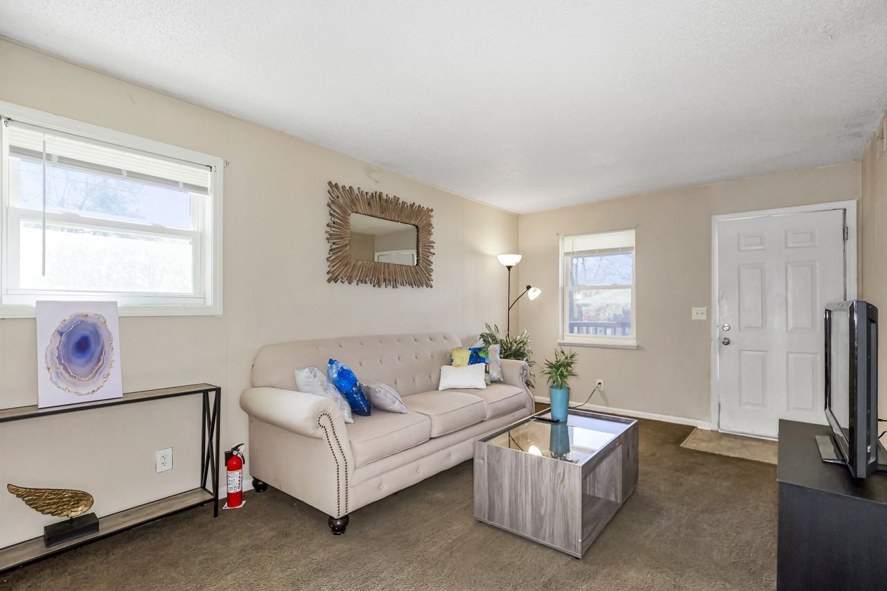 13861 E 35th Street Ct S #B - Photo 4 of 12