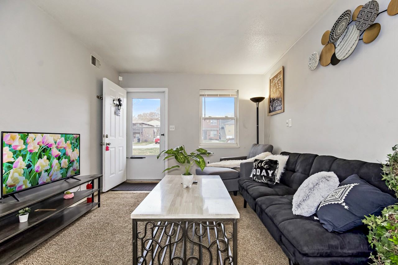 13859 E 35th Street Ct S #C - Photo 7 of 16