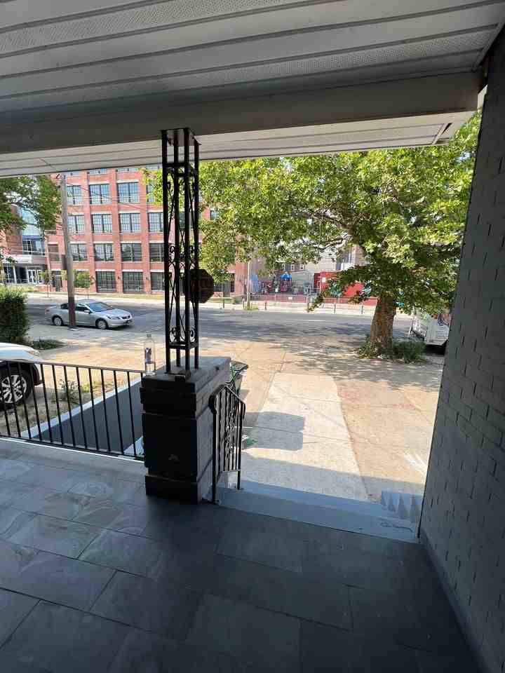 1706 W Allegheny Ave #1 - Photo 3 of 15
