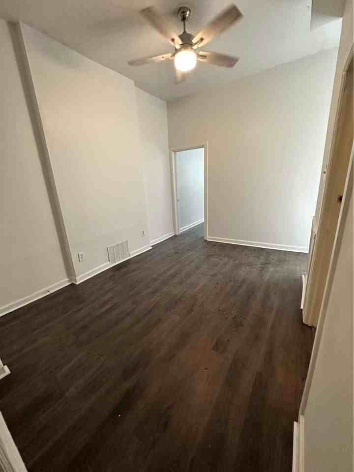 1706 W Allegheny Ave #1 - Photo 5 of 15
