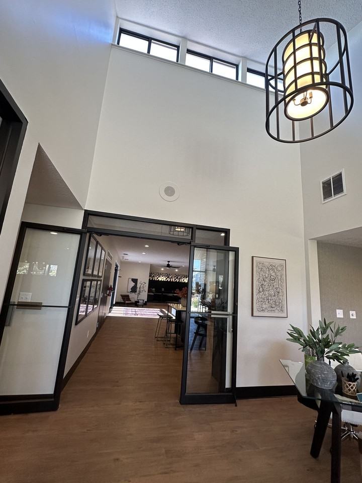 Sugarbush Apartments - Photo 3 of 27