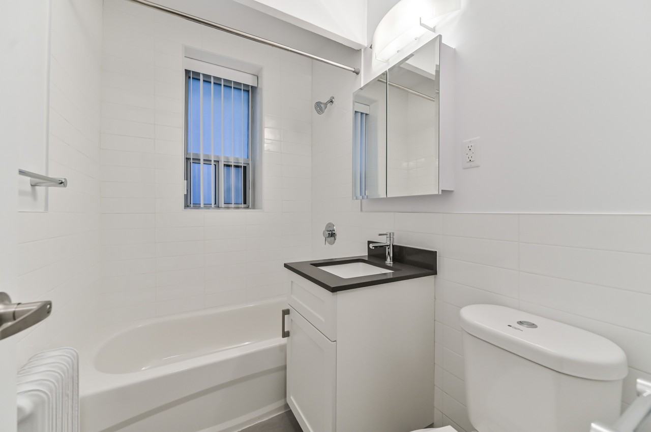 149 St. George - Photo 3 of 22