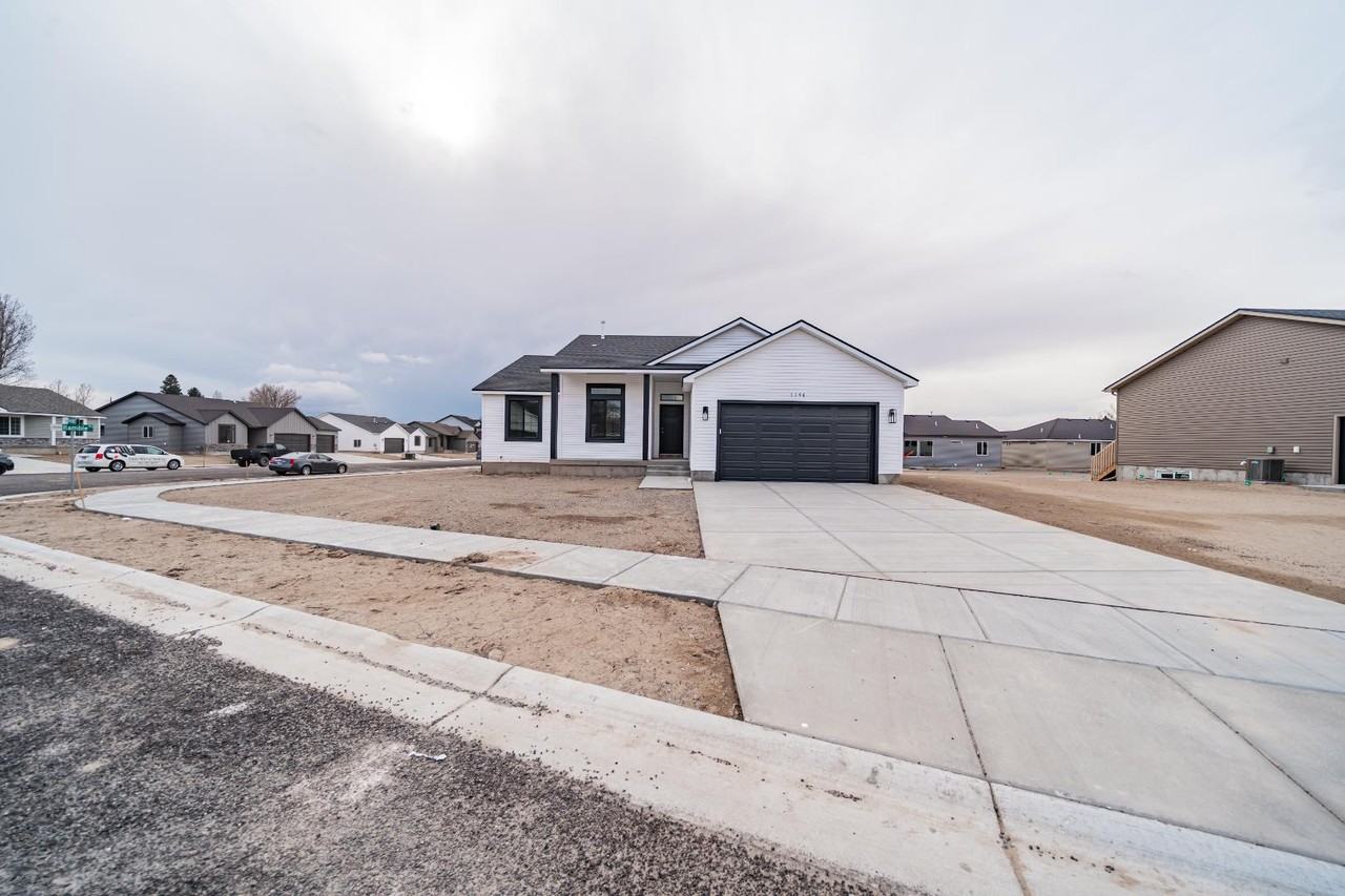 3190 Round Up Ln - Photo 6 of 20