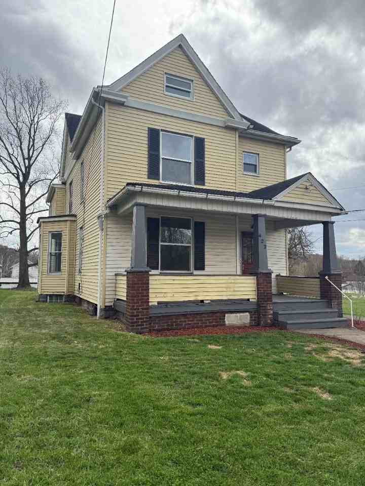 422 E Reynolds St - Photo 2 of 12