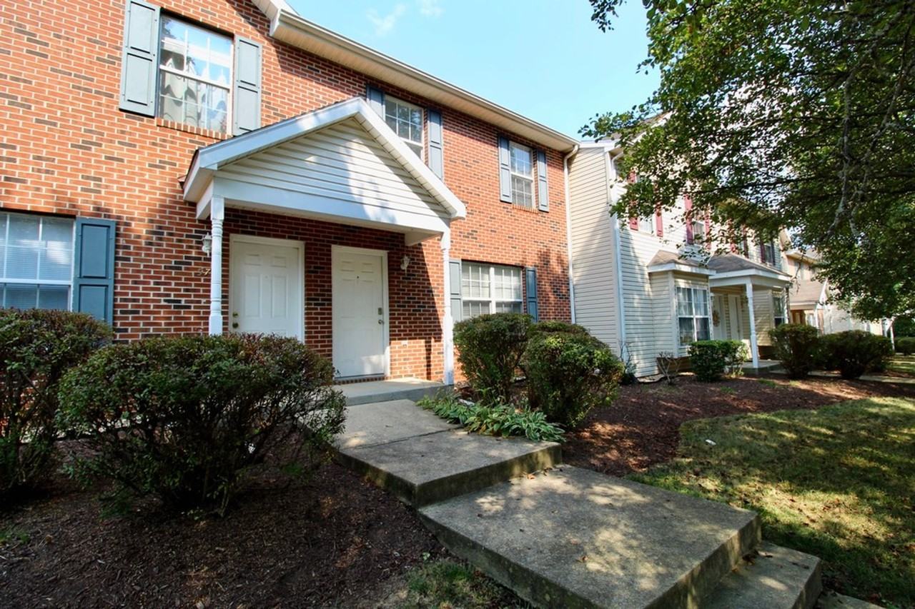577 Pheasant Run Cir - Photo 4 of 12