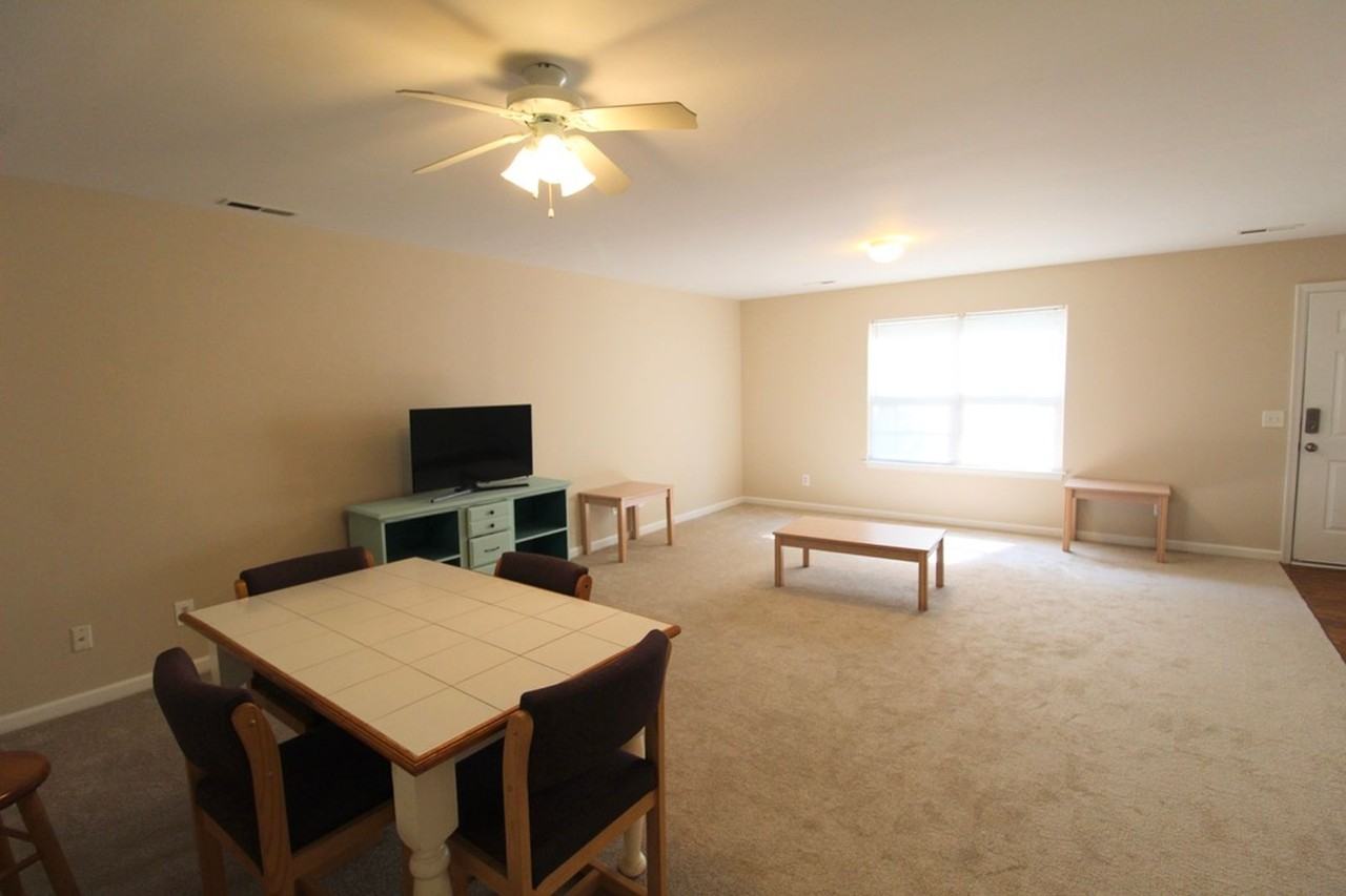 577 Pheasant Run Cir - Photo 6 of 12
