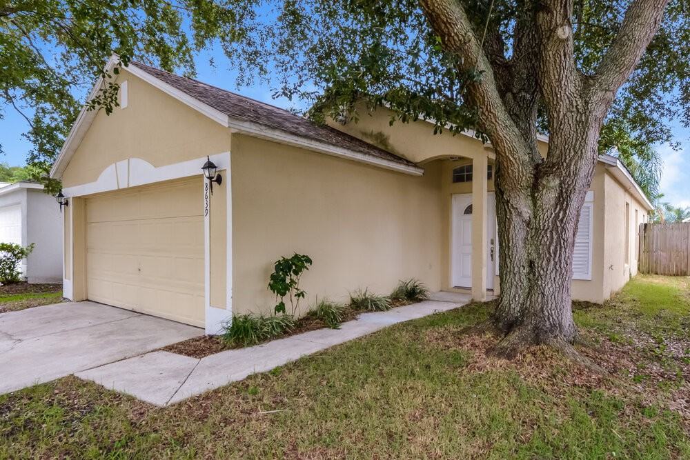 8639 Foley Dr - Photo 3 of 16