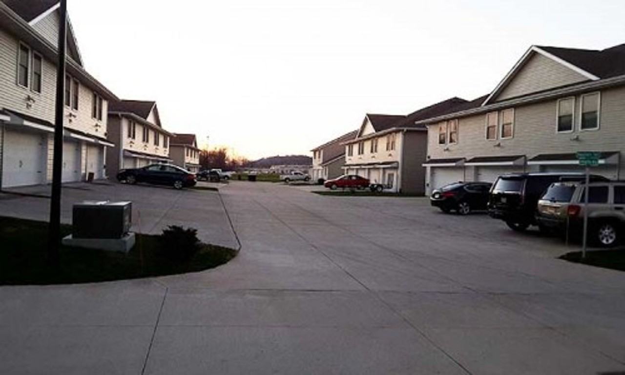 3375 Serenity Pl - Photo 2 of 10