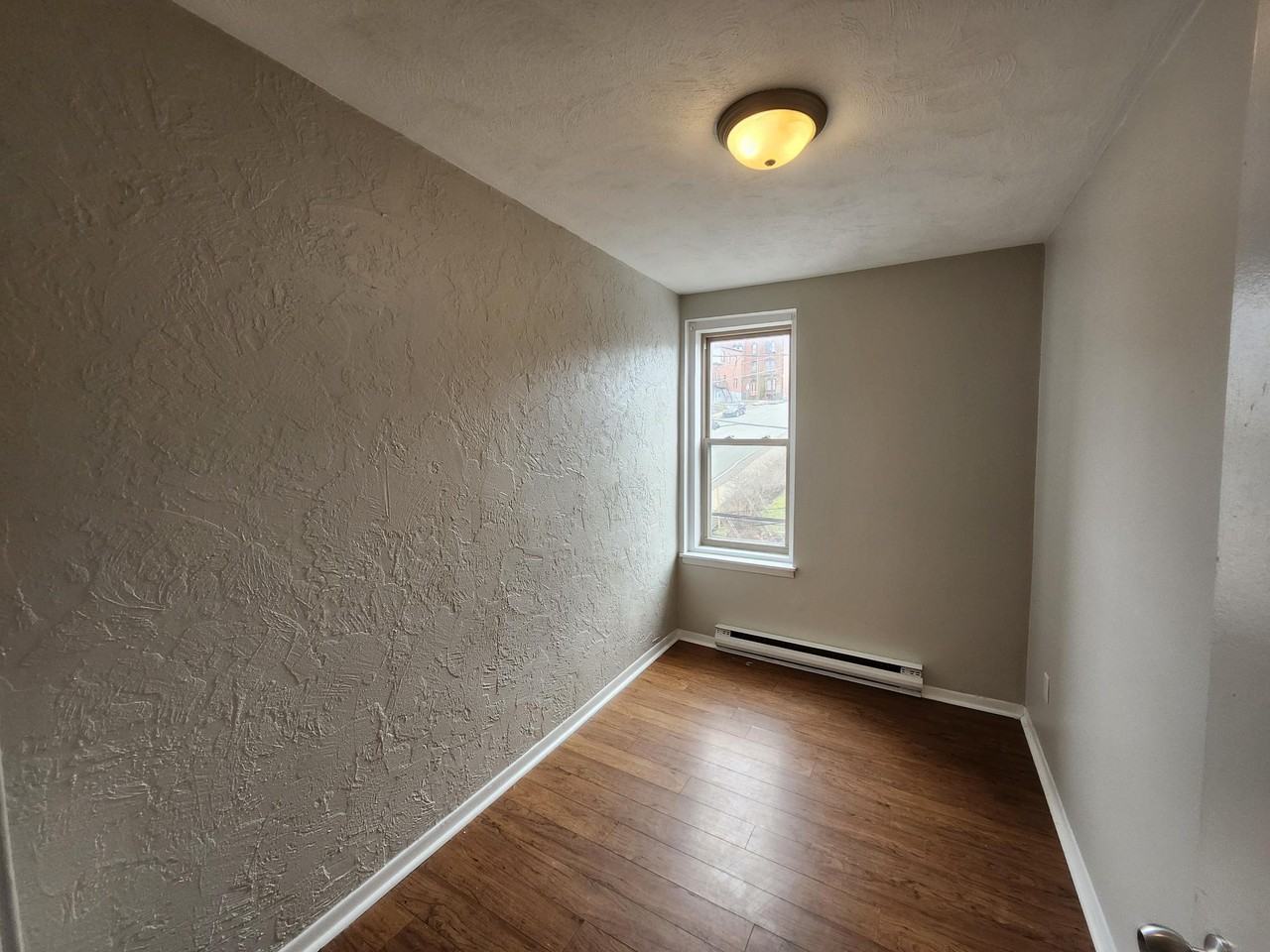 242 Duke Street- 6 #6 - Photo 3 of 14