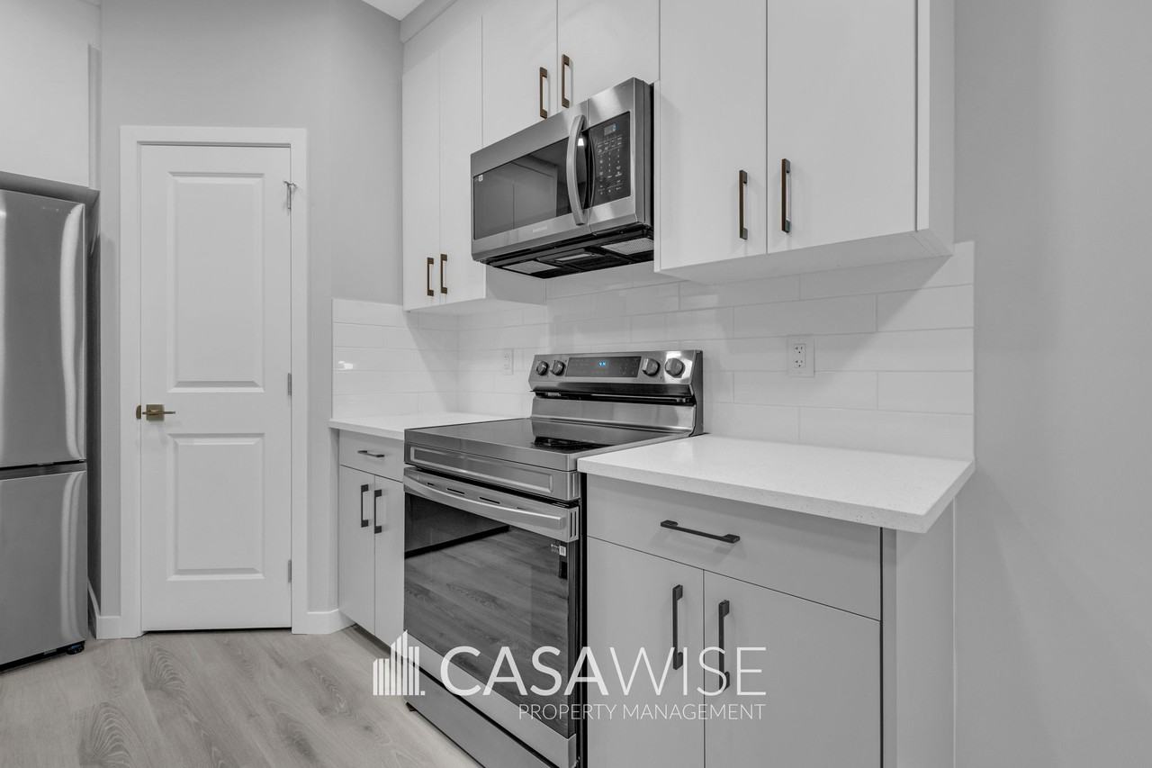11929 125 St Nw #MAIN - Photo 2 of 28