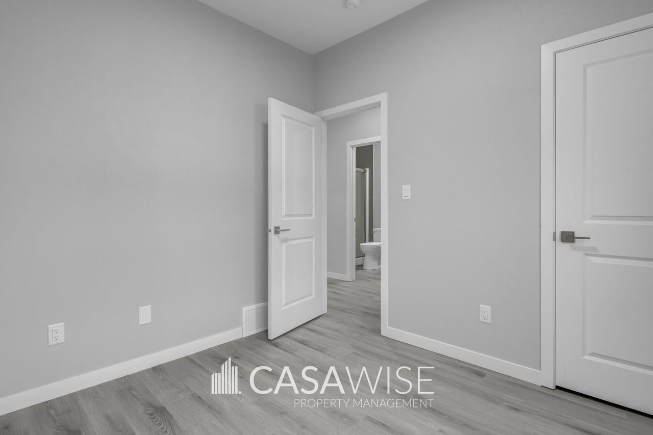 11929 125 St Nw #MAIN - Photo 6 of 28