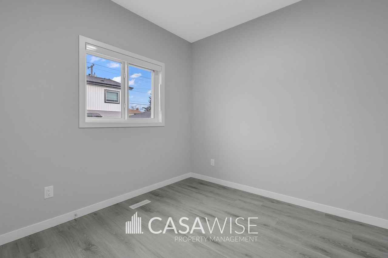 11929 125 St Nw #MAIN - Photo 7 of 28