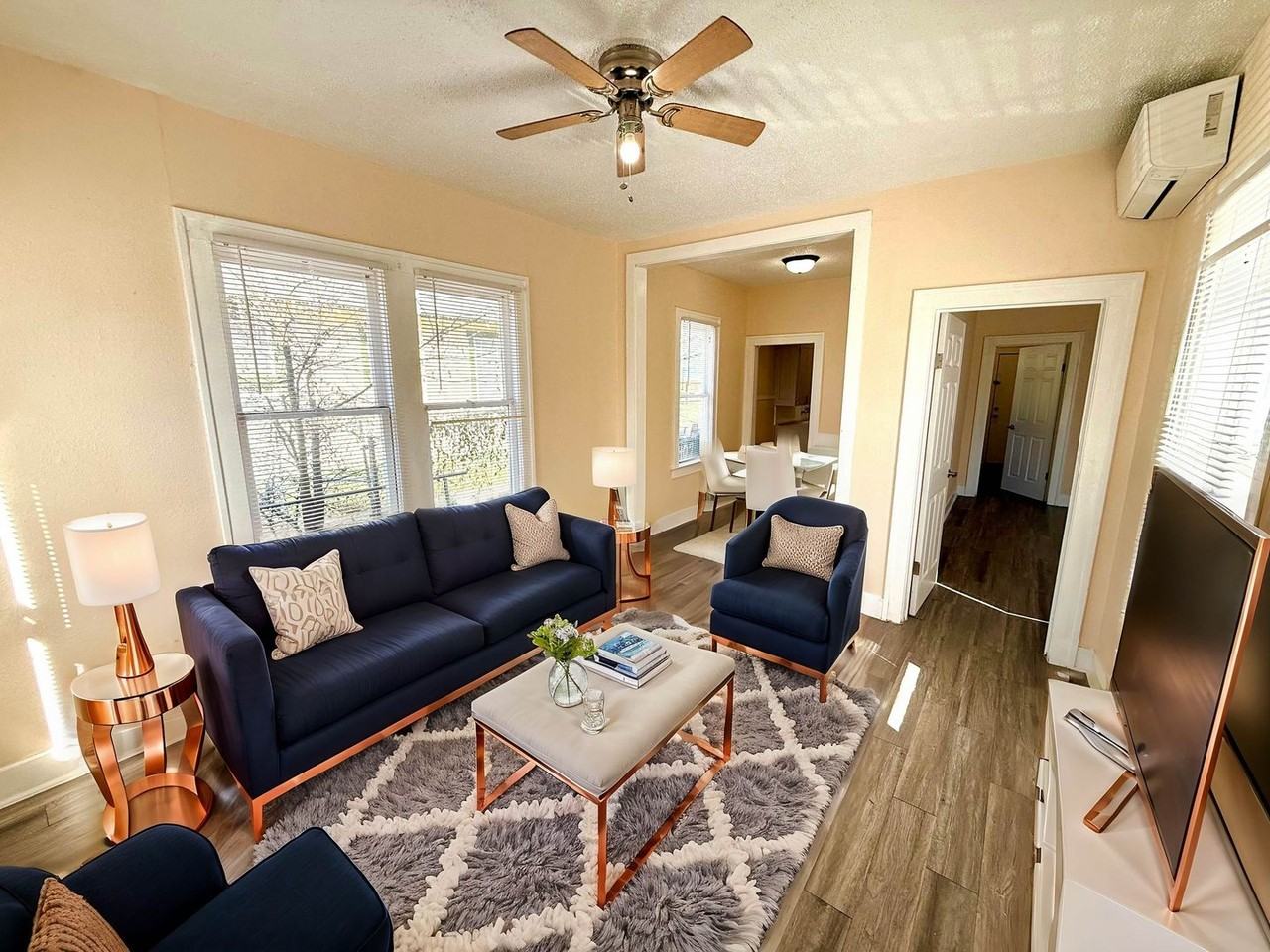 409 Canton - Photo 3 of 24