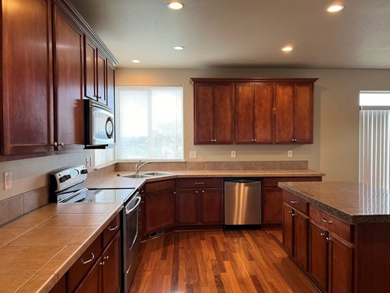2710 Eagle Eye Ave Nw - Photo 4 of 41