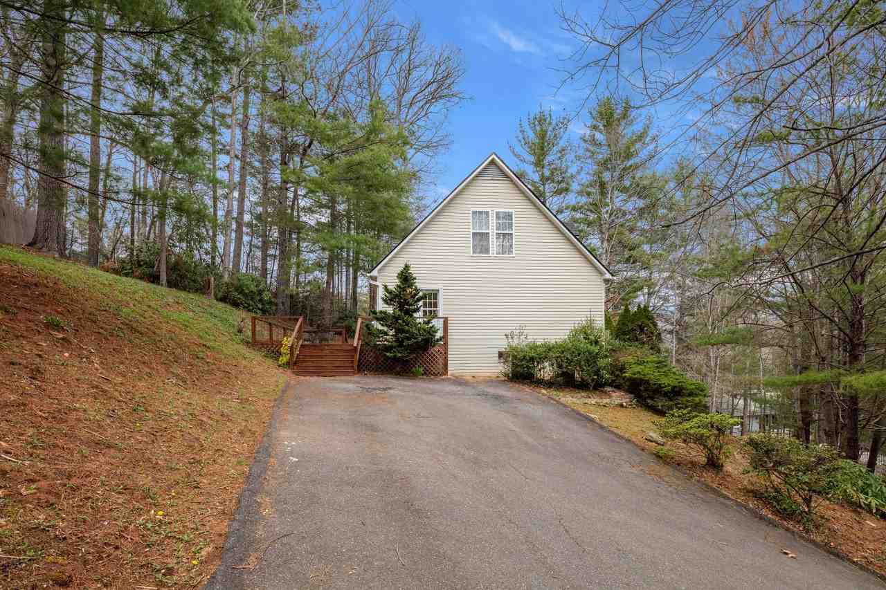 19 Fairview Hills Dr - Photo 2 of 31