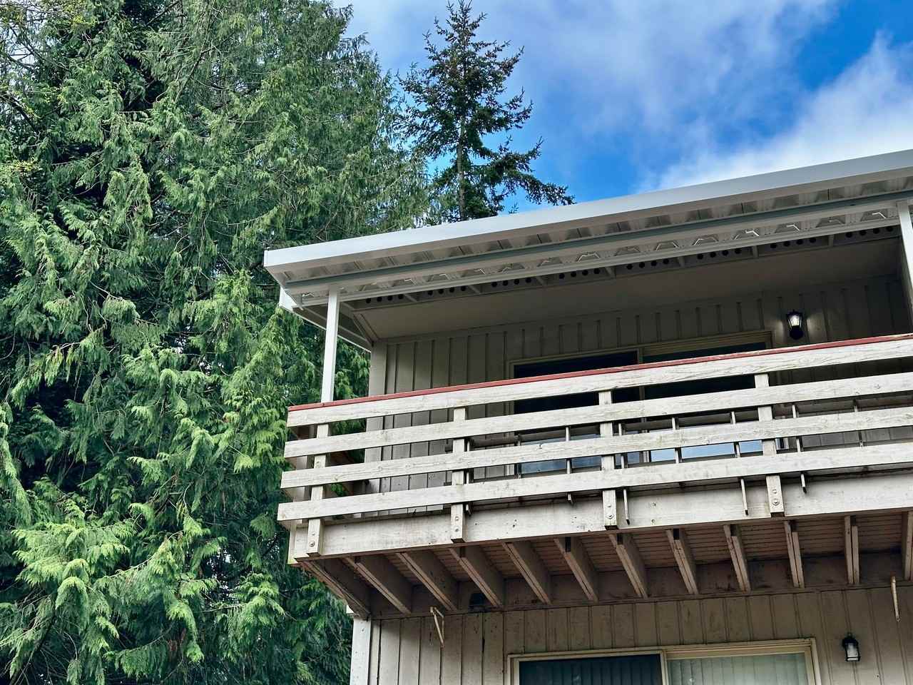 Greenview Apt - Photo 2 of 4