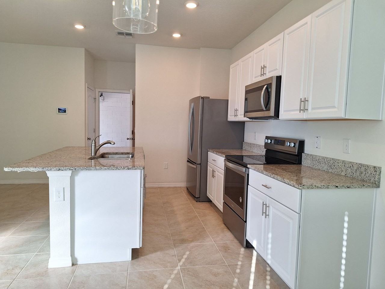 2979 Meleto Blvd - Photo 7 of 31
